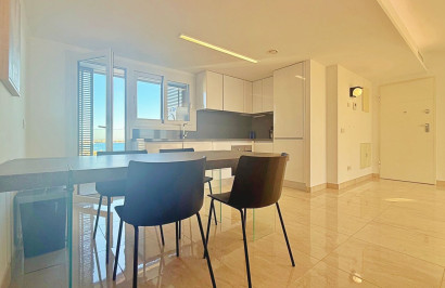 Resale - Apartment / Flat - Torrevieja - Punta Prima