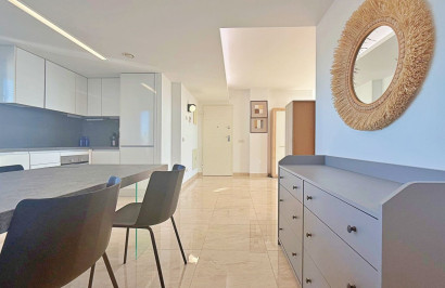 Resale - Apartment / Flat - Torrevieja - Punta Prima