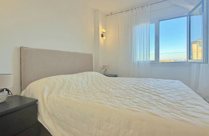 Resale - Apartment / Flat - Torrevieja - Punta Prima