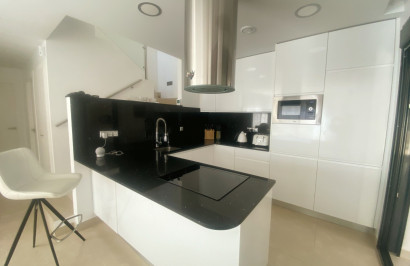 Resale - Semi - Detached Villa - Ciudad Quesada - Pueblo Bravo