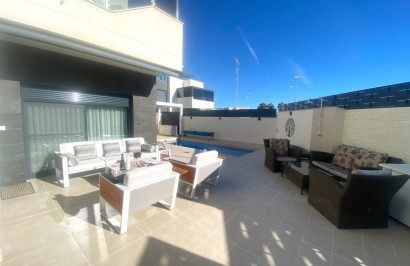 Resale - Semi - Detached Villa - Ciudad Quesada - Pueblo Bravo