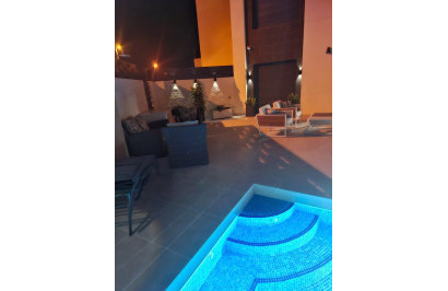 Resale - Semi - Detached Villa - Ciudad Quesada - Pueblo Bravo