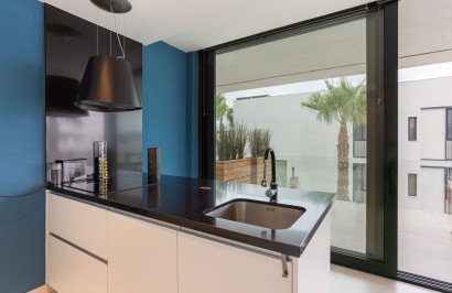 Resale - Apartment / Flat - Mar de Cristal