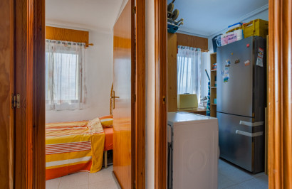 Resale - Apartment / Flat - Torrevieja - La Siesta