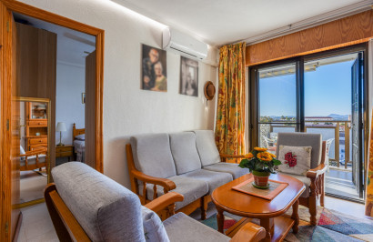 Resale - Apartment / Flat - Torrevieja - La Siesta