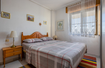 Resale - Apartment / Flat - Torrevieja - La Siesta