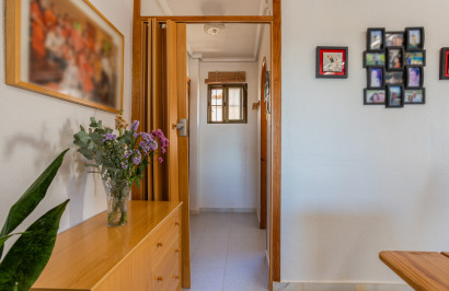 Resale - Apartment / Flat - Torrevieja - La Siesta