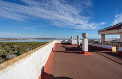 Resale - Apartment / Flat - Torrevieja - La Siesta