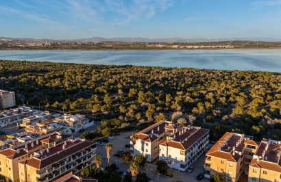 Resale - Apartment / Flat - Torrevieja - La Siesta