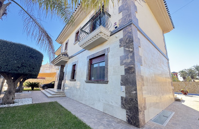 Resale - Detached Villa - Cabo Roig