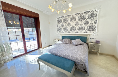 Resale - Detached Villa - Cabo Roig