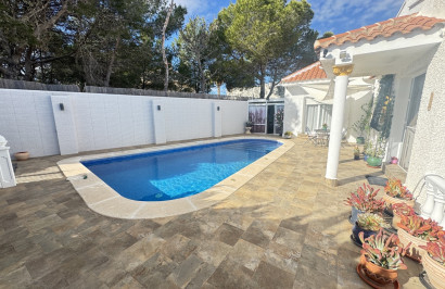 Resale - Detached Villa - Villamartín