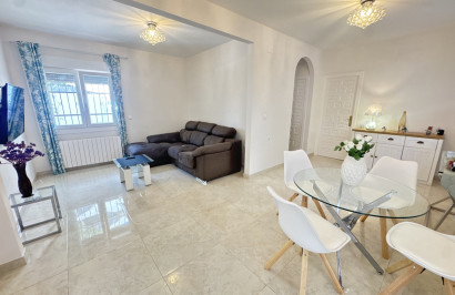 Resale - Detached Villa - Villamartín