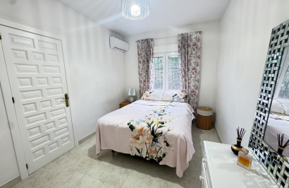 Resale - Detached Villa - Villamartín