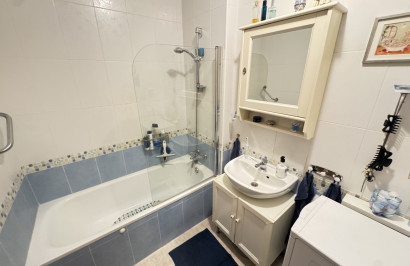 Resale - Apartment / Flat - Los Altos