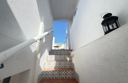 Resale - Apartment / Flat - Los Altos