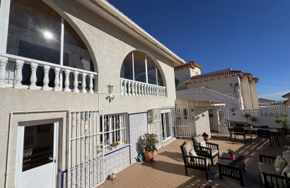 Reventa - Villa independiente - Villamartín