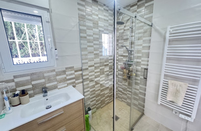 Reventa - Villa independiente - Villamartín