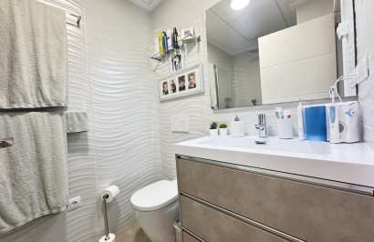 Resale - Apartment / Flat - Villamartín