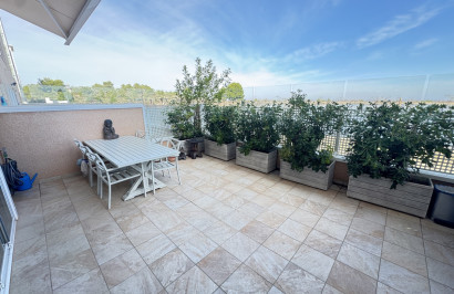 Resale - Apartment / Flat - Villamartín