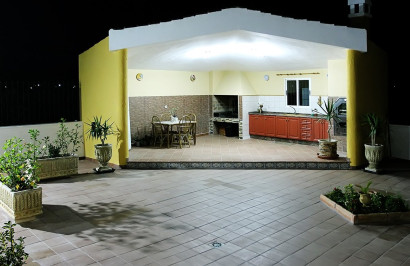 Resale - Finca / Country Property - Orihuela