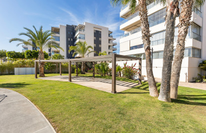 Resale - Apartment / Flat - Orihuela Costa - Villamartín