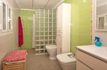 Herverkoop - Halfvrijstaande villa - Benijofar