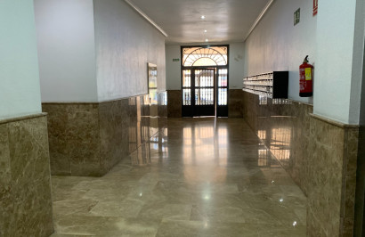 Resale - Apartment / Flat - Torrevieja - Center