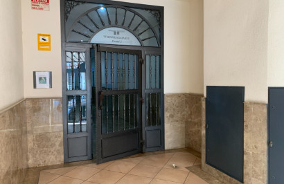 Resale - Apartment / Flat - Torrevieja - Center