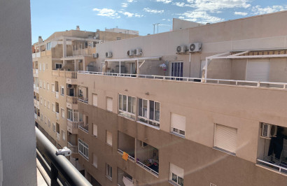 Resale - Apartment / Flat - Torrevieja - Center