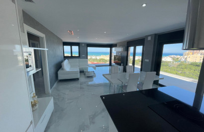 Reventa - Villa independiente - La Mata