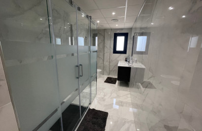 Reventa - Villa independiente - La Mata