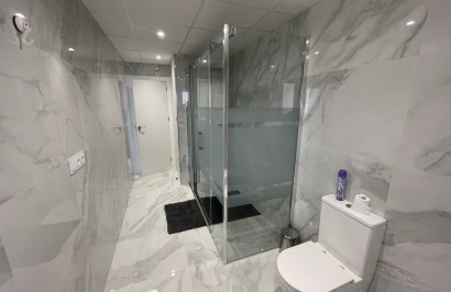 Reventa - Villa independiente - La Mata