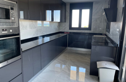 Reventa - Villa independiente - La Mata