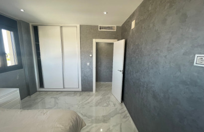 Reventa - Villa independiente - La Mata