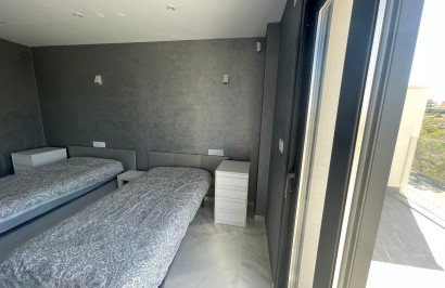 Reventa - Villa independiente - La Mata