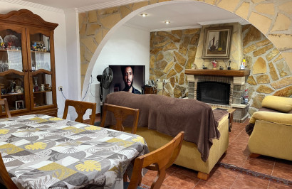 Reventa - Villa independiente - Crevillente