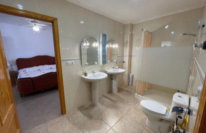 Herverkoop - Vrijstaande villa - Daya Nueva