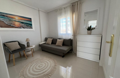 Reventa - Villa independiente - Algorfa