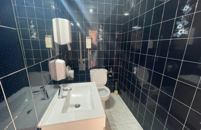 Resale - Commercial Unit - Torrevieja - Comunidad Valenciana