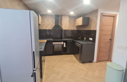 Resale - Apartment / Flat - Torrevieja - Acequion