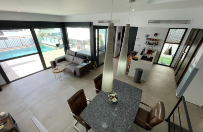 Herverkoop - Vrijstaande villa - Dolores - ZONA NUEVA