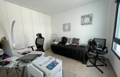 Herverkoop - Vrijstaande villa - Dolores - ZONA NUEVA