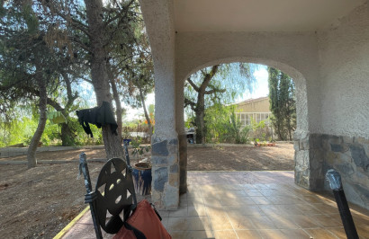 Resale - Finca / Country Property - Albatera