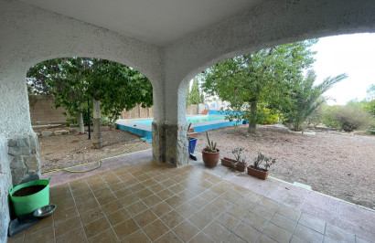 Resale - Finca / Country Property - Albatera