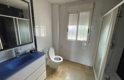 Resale - Finca / Country Property - Albatera