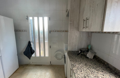 Resale - Finca / Country Property - Albatera