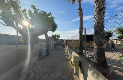 Resale - Finca / Country Property - Elche - Las Bayas