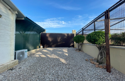 Resale - Finca / Country Property - Elche - Las Bayas