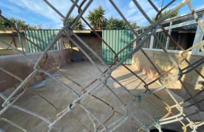 Resale - Finca / Country Property - Elche - Las Bayas